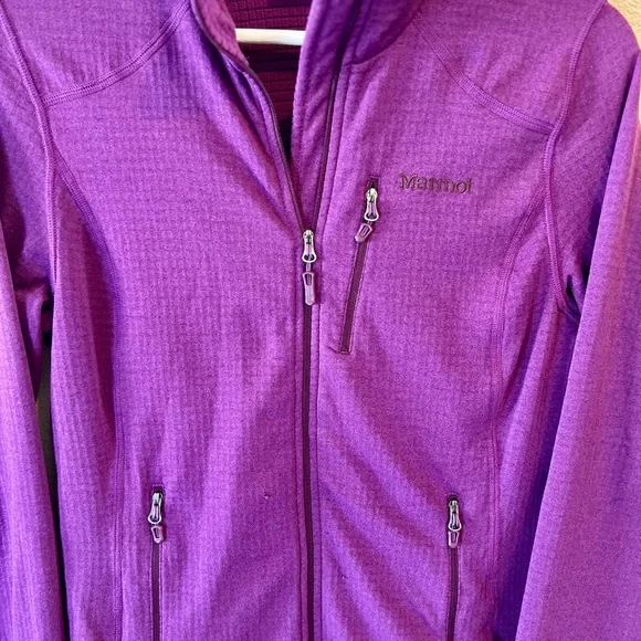 Marmot Women's Vibrant Purple Softshell Jacket Size S-Tiny hole in pics - Picture 3 of 9